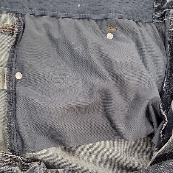 Classic Blue Women's Jeans - Picture 12 of 12